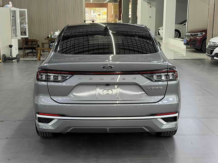 Фото 8 - Ford Mondeo