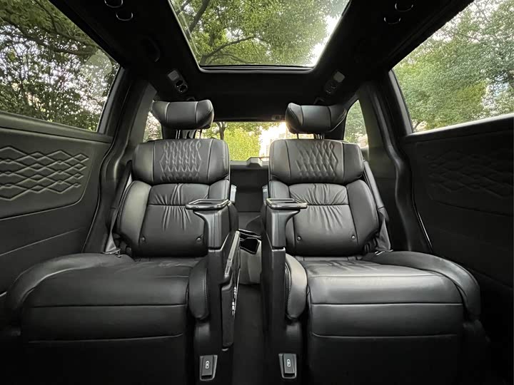 Фото 8 - Honda Elysion