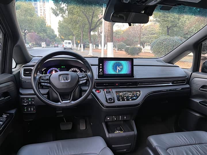 Фото 9 - Honda Elysion