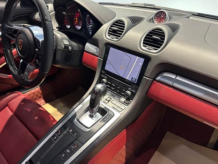 Фото 4 - Porsche 718