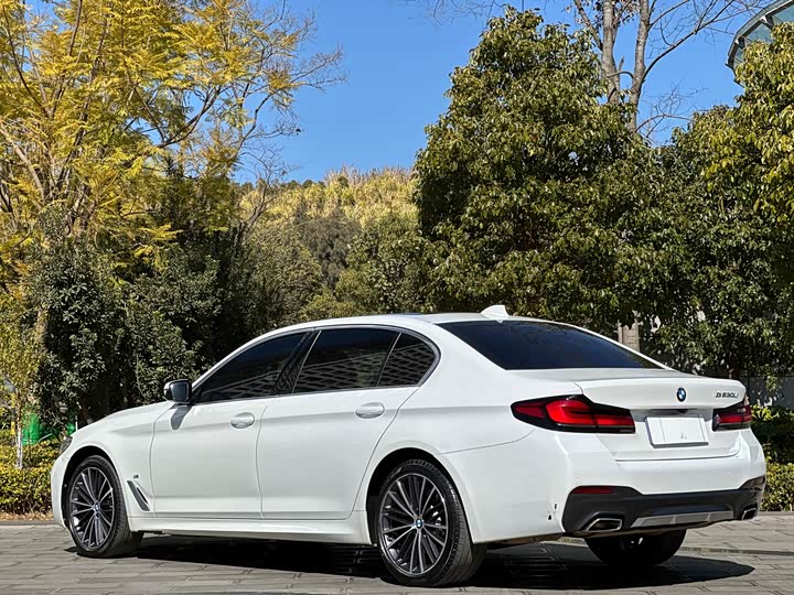 Фото 5 - BMW 5 Series