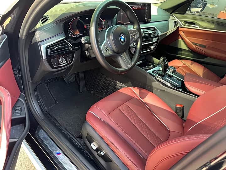 Фото 9 - BMW 5 Series