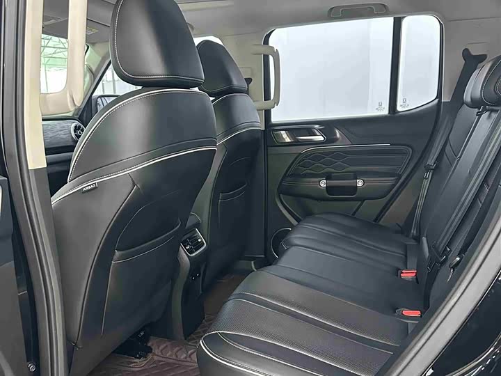 Фото 4 - Tank 300