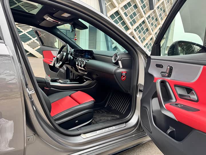 Фото 7 - Mercedes-Benz A-Class AMG