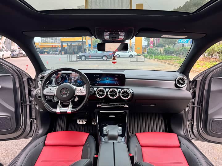 Фото 8 - Mercedes-Benz A-Class AMG