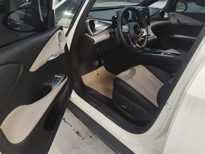 Фото 9 - BYD Dolphin