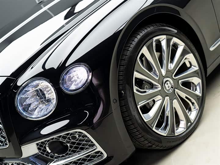 Фото 3 - Bentley Flying Spur
