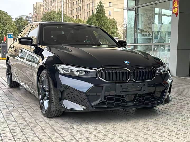 Photo 5 - BMW 3 Series