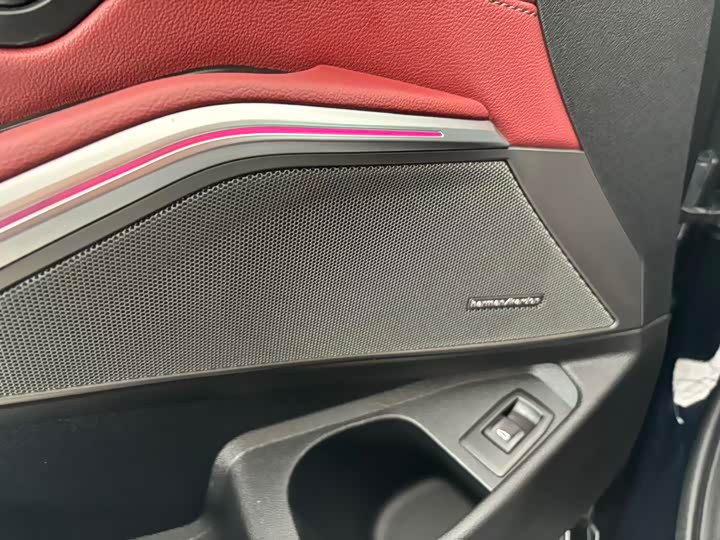 Photo 6 - BMW 3 Series