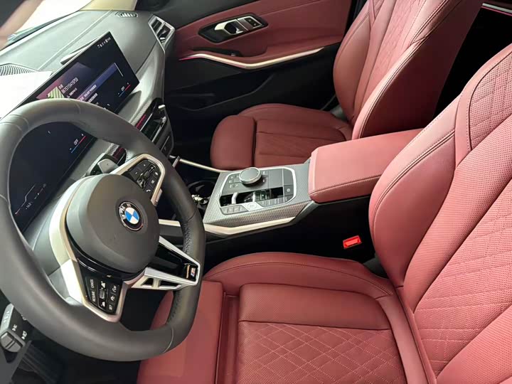 Photo 8 - BMW 3 Series