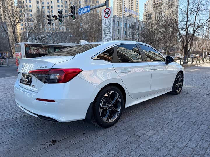 Фото 4 - Honda Civic