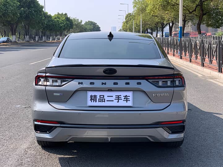 Фото 4 - Ford Mondeo