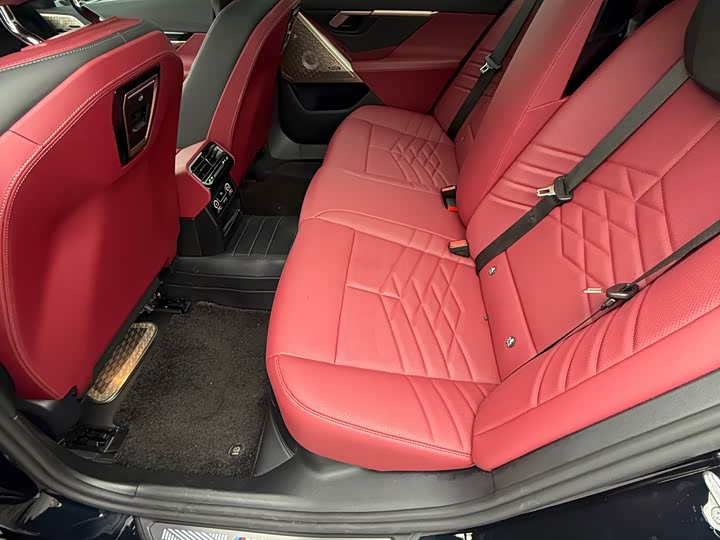 Фото 5 - BMW 5 Series