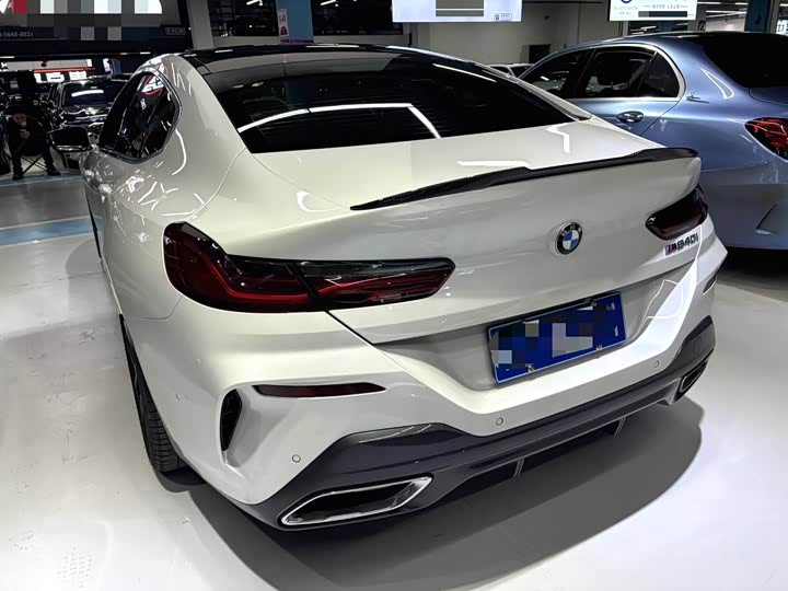 Фото 9 - BMW 8 Series