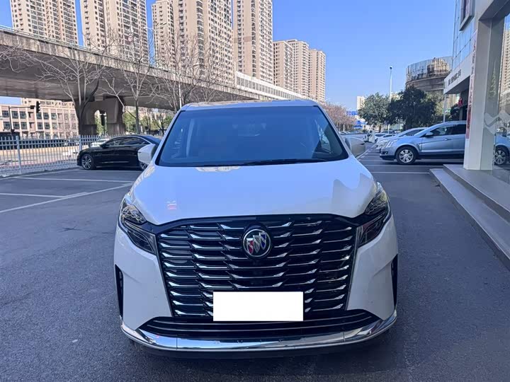 Фото 2 - Buick GL8 ES