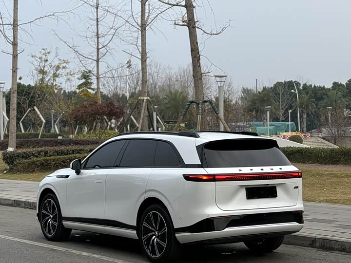 Фото 7 - XPeng G9