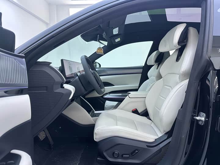 Фото 4 - Geely Jiyue 01