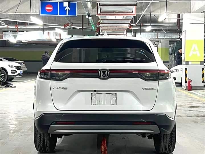 Фото 2 - Honda Vezel