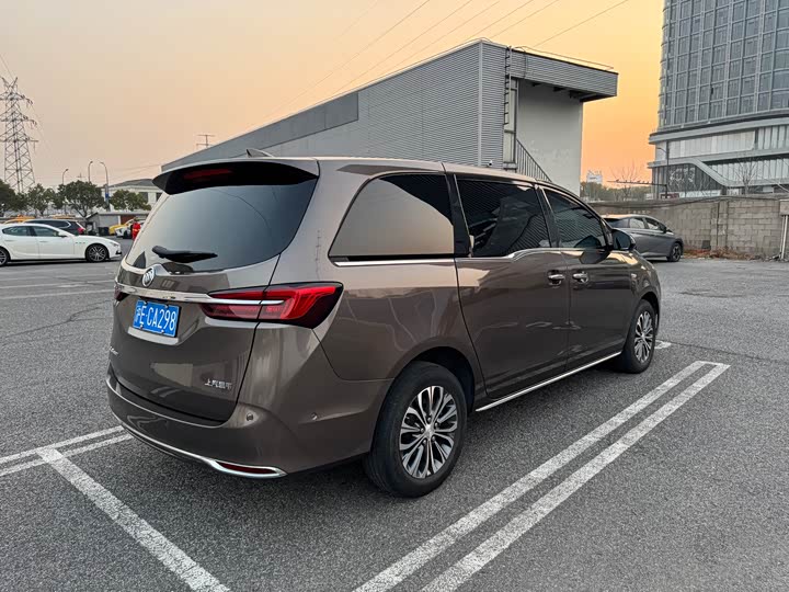 Фото 5 - Buick GL8 ES