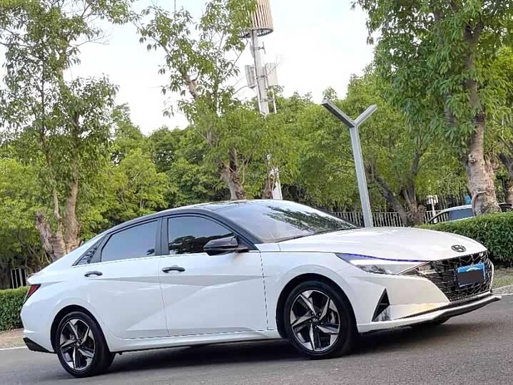 Фото 3 - Hyundai Elantra N line