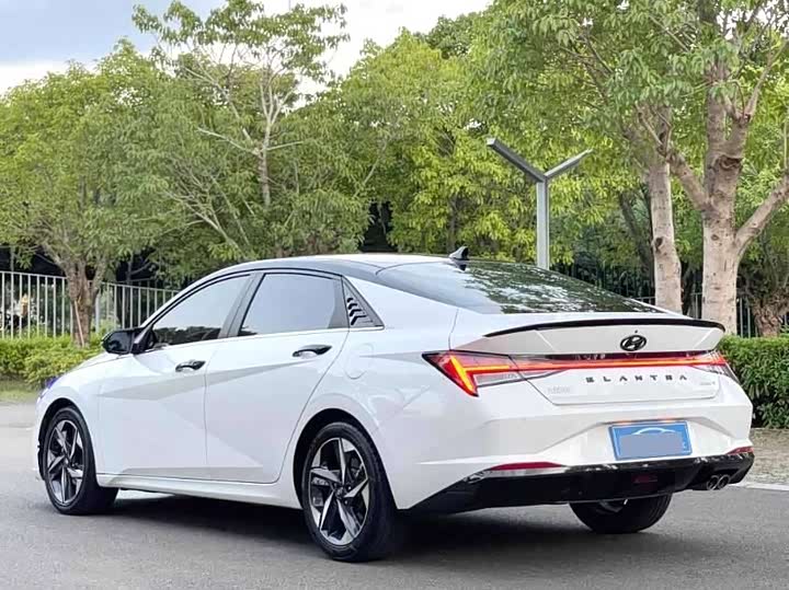 Фото 4 - Hyundai Elantra N line