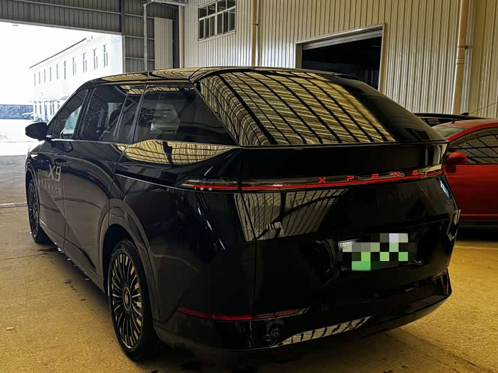 Фото 4 - XPeng X9