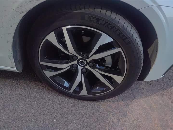 Фото 6 - Volvo S60