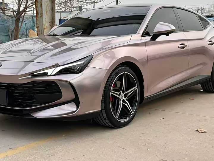 Фото 2 - MG Motor 7