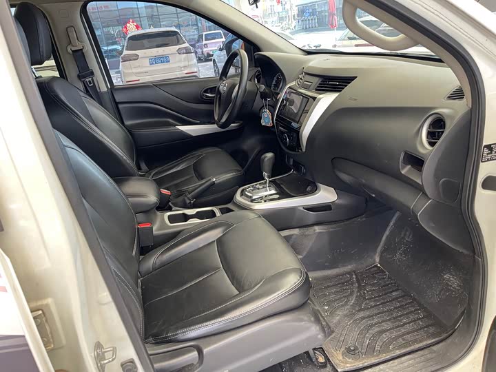 Фото 9 - Nissan Terra