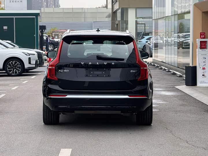 Фото 5 - Volvo XC90