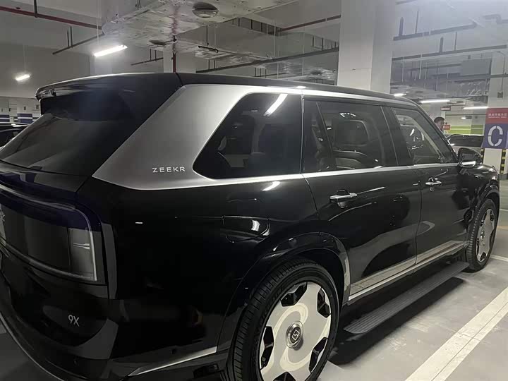 Фото 2 - Zeekr 9X