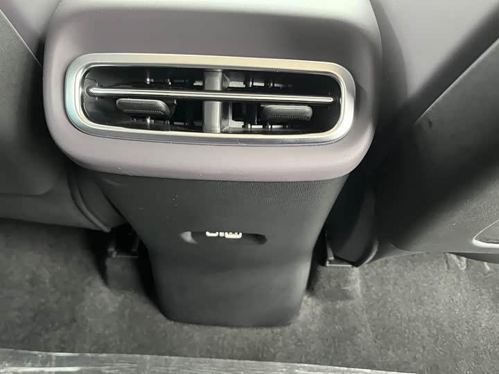 Фото 8 - Leapmotor C10