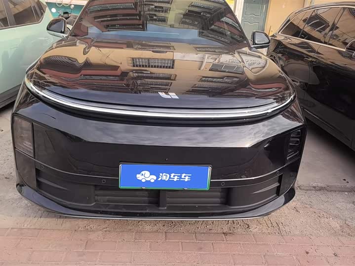 Photo 2 - LiXiang L6