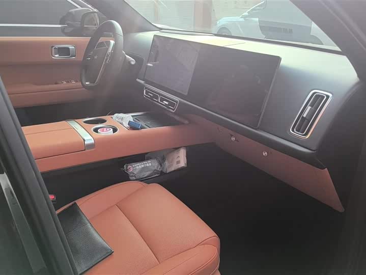 Photo 8 - LiXiang L6