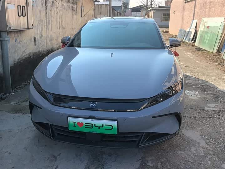Фото 2 - BYD Han