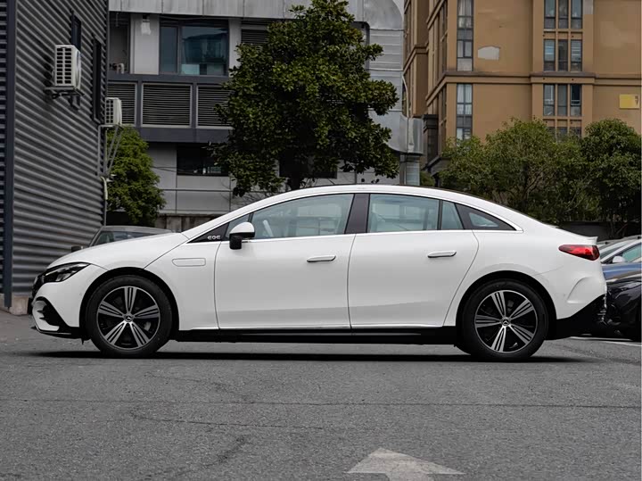 Фото 4 - Mercedes-Benz EQE