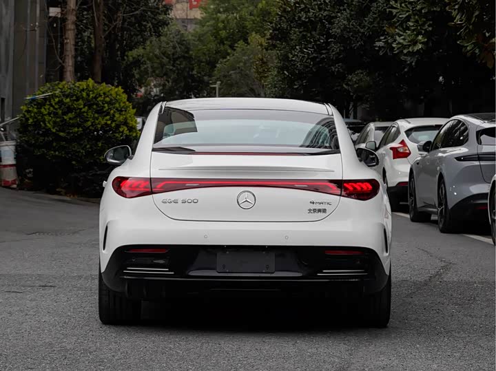 Фото 6 - Mercedes-Benz EQE