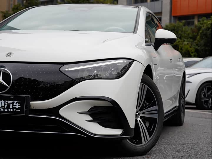 Фото 8 - Mercedes-Benz EQE