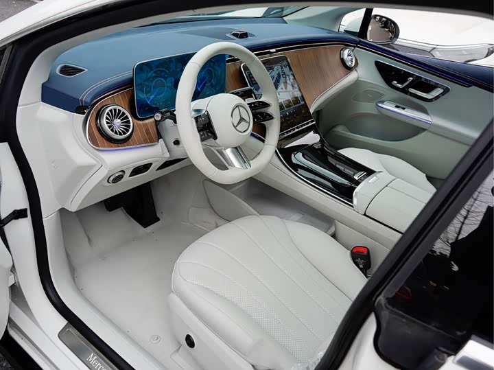 Фото 9 - Mercedes-Benz EQE