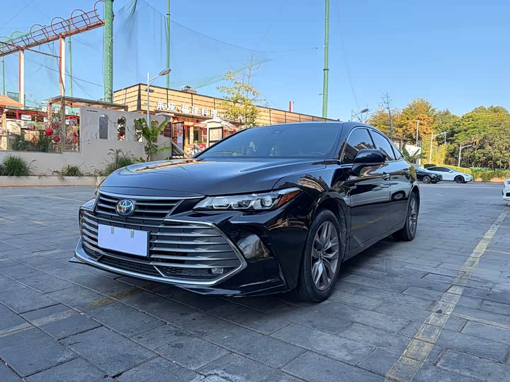 Photo 1 - Toyota Avalon