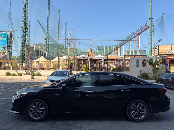 Photo 4 - Toyota Avalon