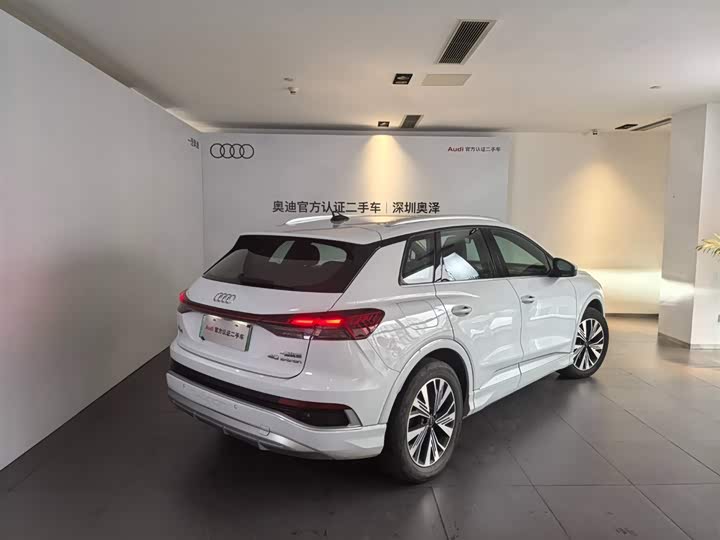 Фото 5 - Audi Q4 e-tron