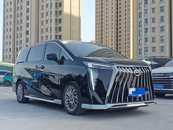 Фото 2 - GAC Trumpchi M8