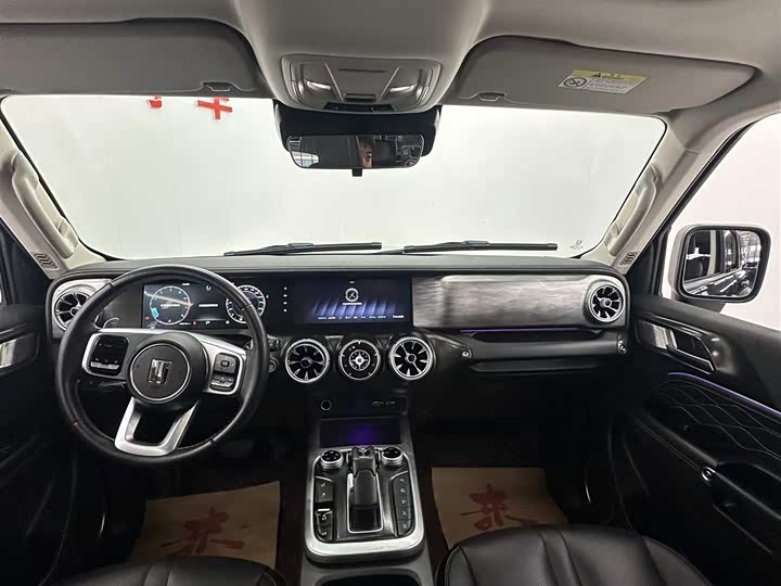 Фото 3 - Tank 300