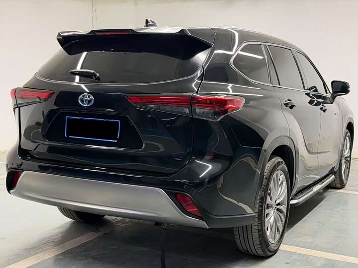 Фото 7 - Toyota Highlander