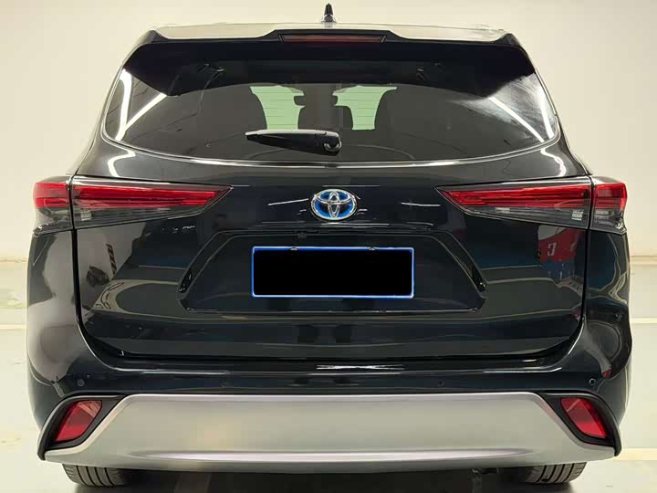 Фото 8 - Toyota Highlander