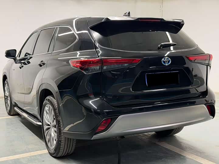 Фото 9 - Toyota Highlander