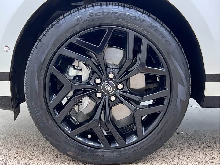 Фото 8 - Land Rover Range Rover Evoque L