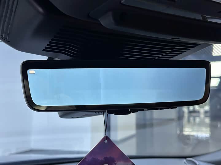 Фото 9 - Jaguar XF L