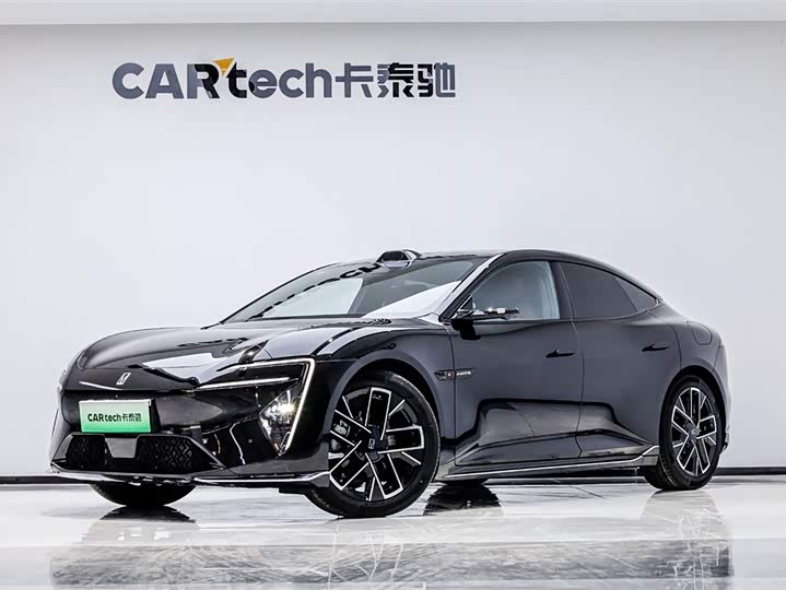 Фото 1 - Avatr 06